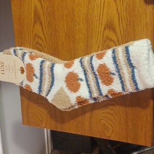 2 NEW COZY SLIPPER SOCKS